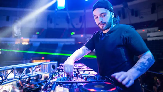[Bintang] Steve Angello