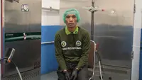 Cerita Susanto, Koki MBG yang Tetap Bekerja Meski Kaki Tak Bisa Ditekuk