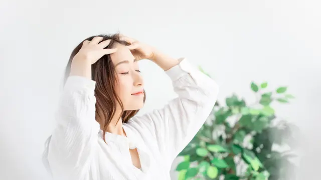 Penggunaan Teknik Pemijatan untuk Tingkatkan Pertumbuhan Rambut, Intip Panduannya!