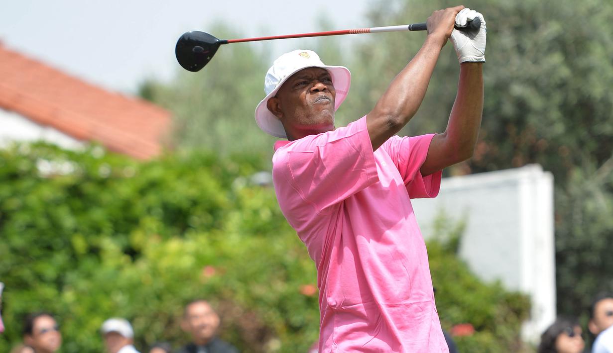 6. Samuel L. Jackson - Don Cheadle dan George Lopez menjadi tandemnya dalam bermain golf sejak masih muda. Dirinya bahkan pernah mencatat eagle atau hasil skor dua di bawah Par pada ugusta National’s Par-5 15th. (AFP/George Lopez)