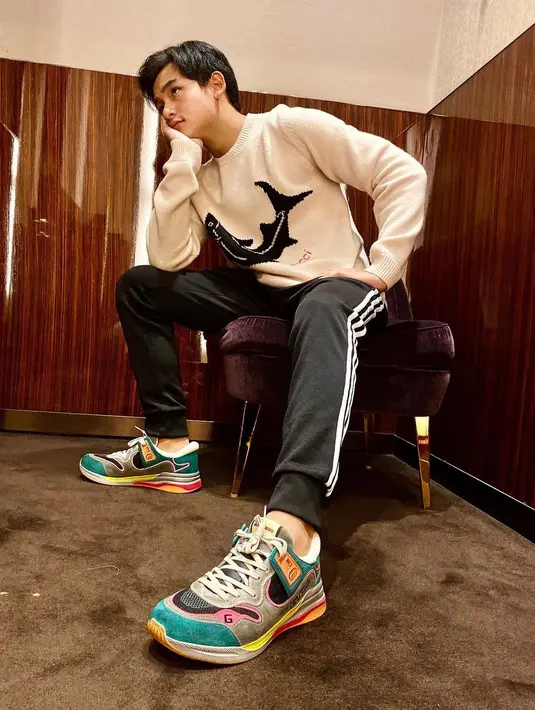 Ketika diminta memilih antara Tiara dan Chelsea, Randy menyebut keduanya sama-sama cantik. Kemudian, ia juga menyebutkan kriteria perempuan idaman untuk menjadi pasangannya.
 (Instagram/randymartinnn)