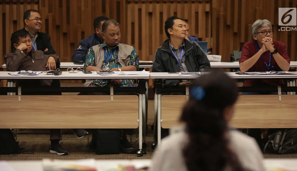 Sejumlah peserta workshop ATVI 2018 di Gedung SCTV Tower, Jakarta, Selasa (16/1). Workshop ATVI 2018 mengukuhkan posisi ATVI sebagai lembaga pendidikan disiplin penyiaran. (Liputan.com/Faizal Fanani)