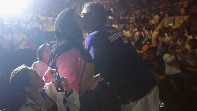 Adelia dan Ananda Lontoh