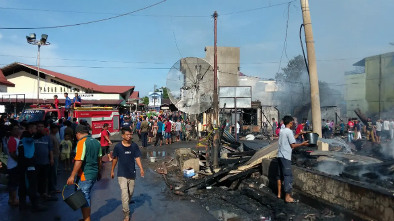 Si Jago Merah Mengamuk, Puluhan Ruko di Pasar Batang Toru Hangus Terbakar