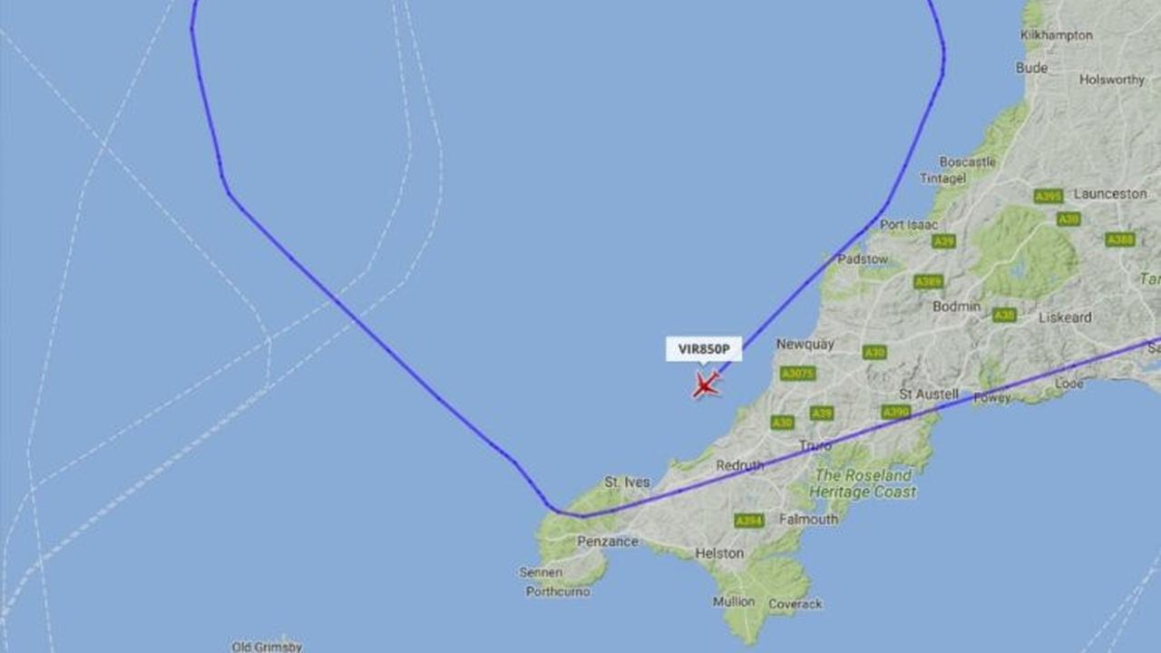 Simbol hati dari penerbangan Virgin Atlantic saat Valentine. (FlightRadar24)