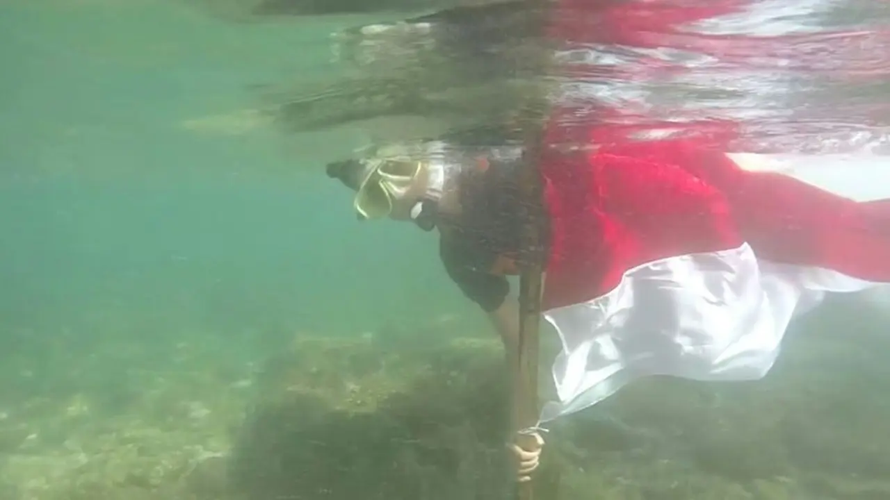 Merah Putih Berkibar Lebih Awal di Bagian Dangkal Samudra Hindia