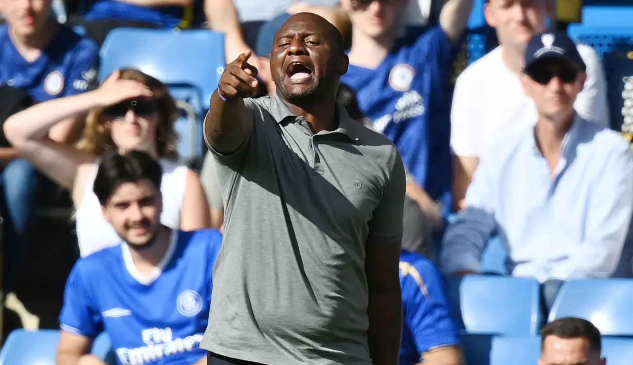 Crystal Palace bukan tanpa perlawanan , Sesekali mereka melakukan serangan untuk mencuri gol. Namun usaha anak asuh Patrick Vieira menemukan hasil buntu lantaran rapat dan tangguhnya barisan pertahanan Chelsea. (Foto: AFP/Glyn Kirk)