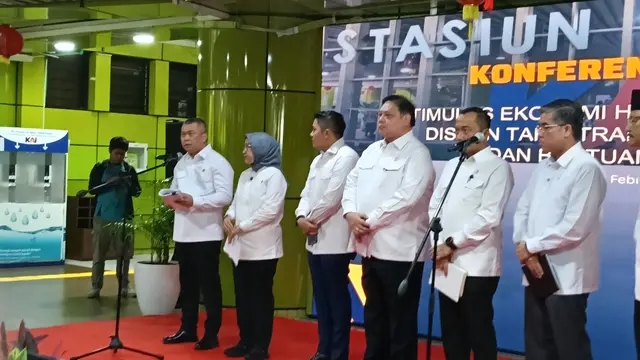 Menteri Perhubungan (Menhub) Dudy Purwagandhi di Stasiun Gambir, Selasa (10/2/2026). (Foto: Liputan6.com/Maulandy R)