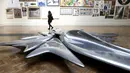 Sebuah karya arsitek Irak - Inggris Zaha Hadid di Pameran Musim Panas di Royal Academy of Arts di pusat kota London , 5 Juni 2013. (REUTERS / Andrew Winning)