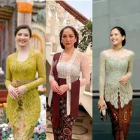 Simpel tapi elegan, bisa tiru gaya Febby Rastanty dengan kebaya boat neck warna coklat dipadukan bawahan songket keemasan. [@febbyrastanty]