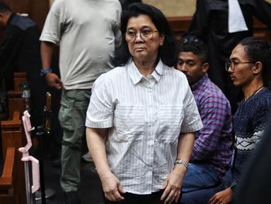 Terdakwa suap kepada hakim pemberi vonis bebas Gregorius Ronald Tannur, Lisa Rachmat bersiap mengikuti sidang pembacaan dakwaan di Pengadilan Tindak Pidana Korupsi (Tipikor) Jakarta, Senin (10/2/2025). (Liputan6.com/Angga Yuniar)