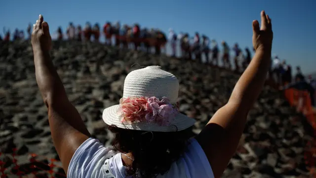 Sambut Energi Matahari, Meksiko Menggelar Equinox