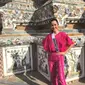 Sonia Fergina Citra, Puteri Indonesia 2018 saat berada di Wat Arun. (dok. Instagram @soniafergina/https://www.instagram.com/p/Bq7ET7cgTPb/Putu Elmira)