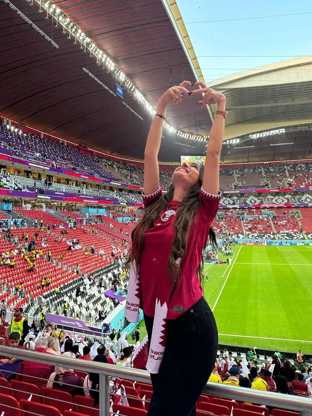 8 Potret Suporter Arab Saudi di Piala Dunia 2022 yang Viral karena Paras Cantiknya, Disebut Mirip Nia Ramadhani