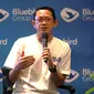 Direktur Utama PT Blue Bird Tbk Adrianto Djokosoetono menunjukkan target Visi Keberlanjutan yang akan dijalankan oleh PT Blue Bird Tbk dalam acara Media Gathering pada Kamis, 25 Januari 2024. (Dok Blue Bird)