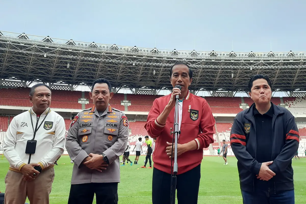 Presiden Jokowi bertemu dengan pemain Timnas Indonesia U-20, yang gagal bermain di Piala Dunia U-20 2023. (Liputan6.com/Lizsa Egeham)