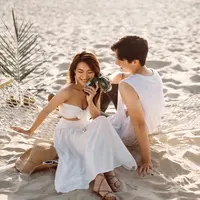 Ilustrasi pasangan bulan madu/copyrightshutterstock/Julia Anne