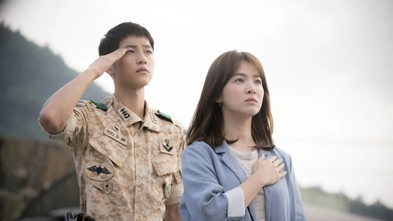 4 Adegan Descendants of The Sun yang Menampilkan Sisi Kemanusiaan