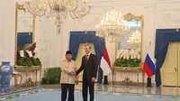 Presiden Prabowo Subianto menerima kunjungan Wakil Pertama Perdana Menteri (PM) Federasi Rusia, Denis Manturov di Istana Merdeka Jakarta, Selasa (15/4/2025). (Liputan6.com/ Lizsa Egeham)