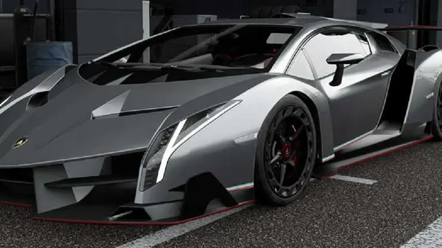 Lamborghini Veneno (YouTube/mensxp.com)