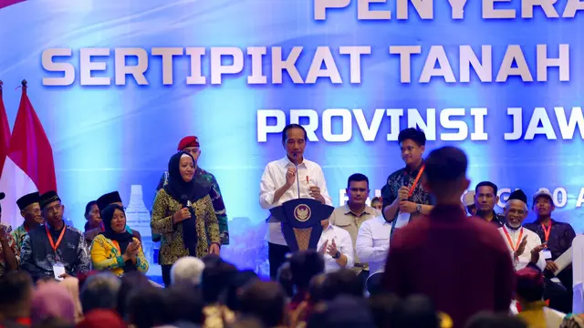 Presiden Jokowi Serahkan 10.000 Sertipikat Tanah Elektronik TORA