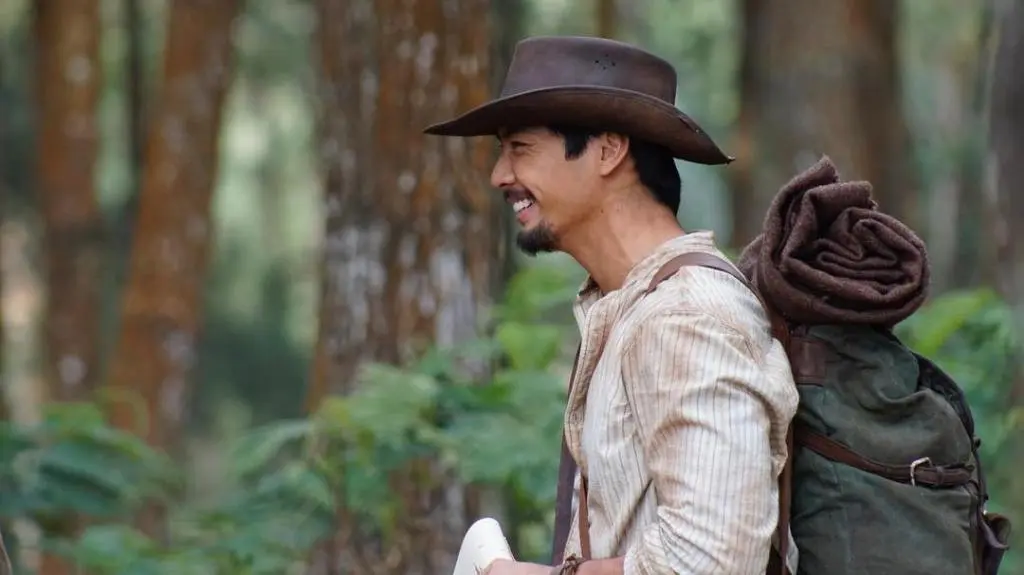 5 artis yang sukses di luar negeri ini ternyata miliki darah Indonesia, lho! (Sumber Foto: instagram.com/yoshi_sudarso)