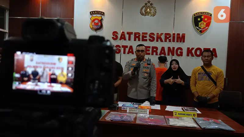 Polresta Serkot Tangkap Pelaku Pemerkosa Di Kota Serang, Banten. (Kamis, 25/05/2023). (Yandhi Deslatama/Liputan6.com).