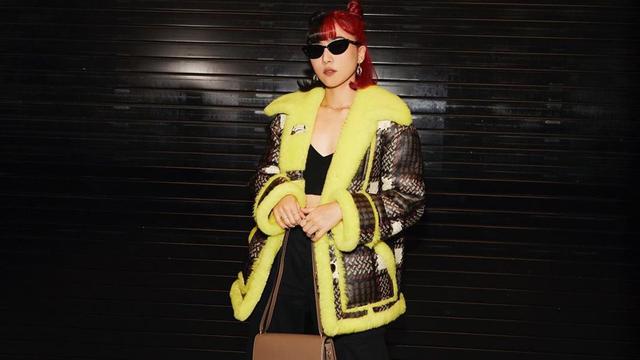 Gaya OOTD Isyana Sarasvati Hadir di New York Fashion Week, Dipuji Doja Cat