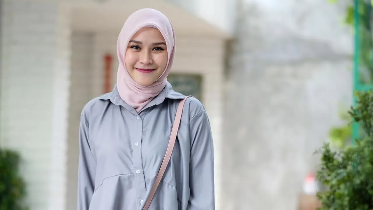 [Bintang] Zaskia Adya Mecca