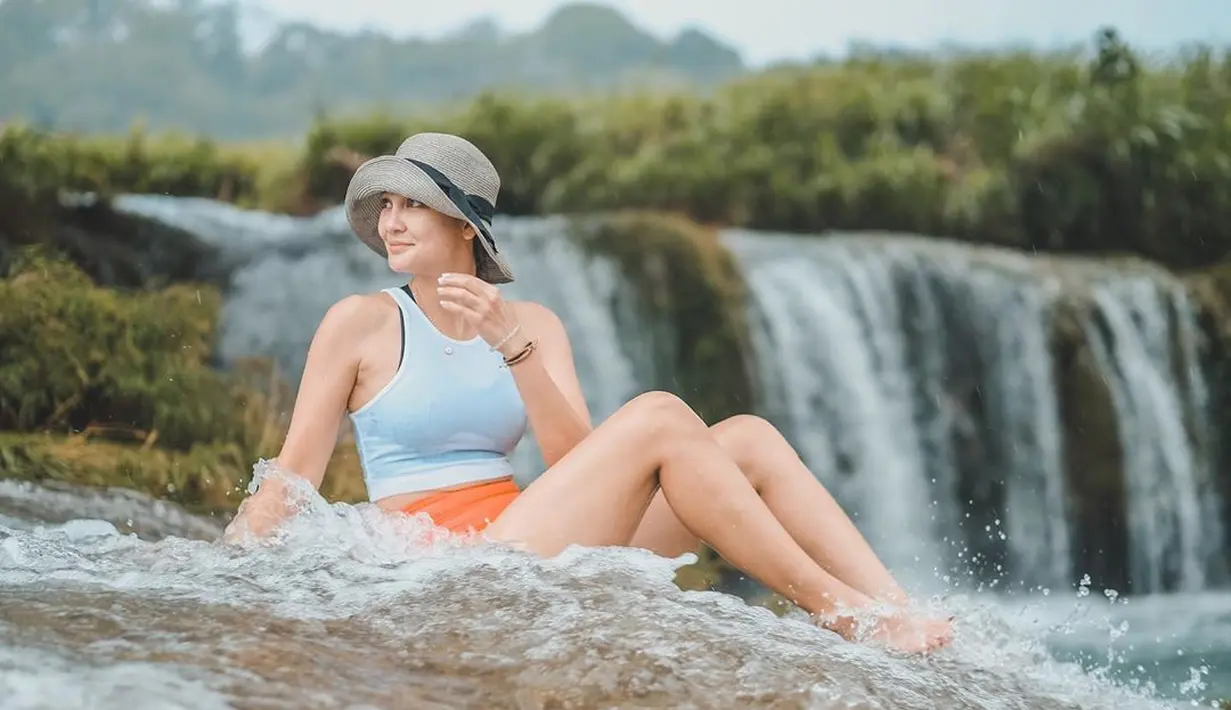 Luna Maya di Sumba (Instagram/lunamaya)