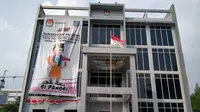 Kantor KPU Tangerang Selatan. (Liputan6.com/Pramita Tristiawati)