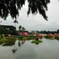 Pemandangan bola raksasa berwarna merah pada danau di TMII ialah cakupan area yang sudah dijangkau oleh Indosat Ooredoo. Dengan tersebarnya IM3 Ooredoo 4G Plus Kuat