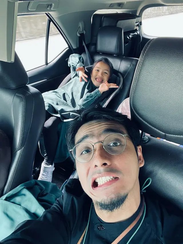 [Fimela] Keluarga Ricky Harun