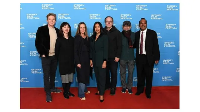 7 Potret Happy Salma Hadiri Sydney Film Festival, Jadi Wakil Dalam Film Terbarunya