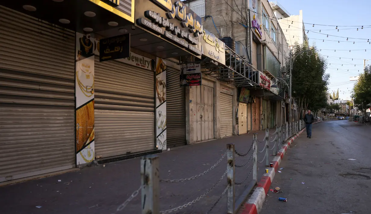 Pertempuran terus berlanjut antara Israel dan kelompok militan Hamas. (HAZEM BADER/AFP)