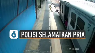 Terekam kamera CCTV aksi heroik polisi selamatkan pria yang hampir tertabrak kereta.