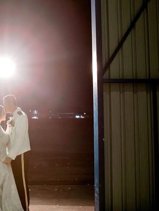 Joy Tobing dan Cahyo Permono (Instagram/jnb_photography)