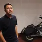 Raffi mengaku bukan orang yang apik. Jadi hingga saat ini ia masih harus berpikir panjang jika ingin mengoleksi moge klasik seperti Koko. Soalnya, motor-motor seperti itu membutuhkan perawatan ekstra (YouTube/Rans Entertainment)