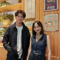 Rinni Wulandari dan Jevin Julian menjelaskan mengenai pentingnya team work antara suami istri dalam mendidik buah hati agar tercipta keluarga bahagia [Fimela/Syifa Ismalia]