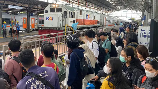 KAI menyatakan, jalur hulu pada petak jalan Stasiun Pekalongan-Stasiun Sragi kembali dapat dilalui perjalanan KA pada Sabtu, (17/1/2026). (Foto: KAI)