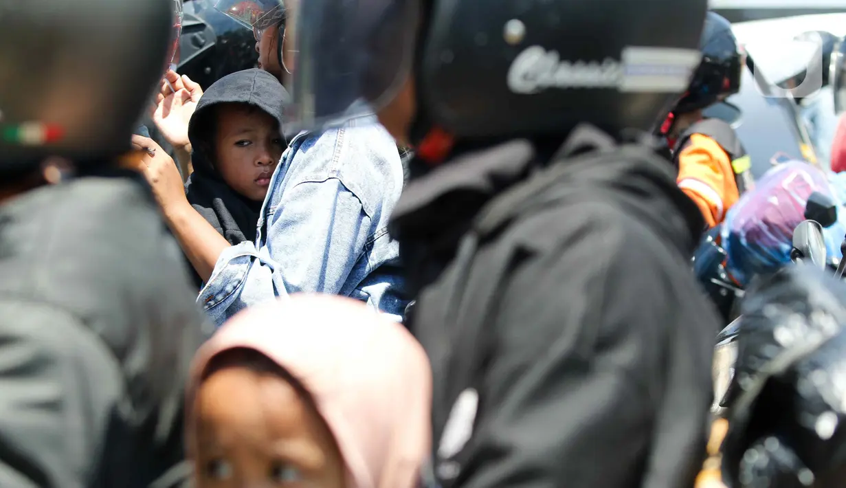 Pemudik bermotor itu rata-rata berasal dari kawasan Jabodetabek. (Liputan6.com/Herman Zakharia)