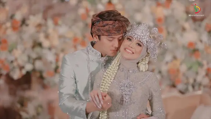 Makna Bunga Pada Kebaya Lesti Kejora di Serangkaian Acara Pernikahannya