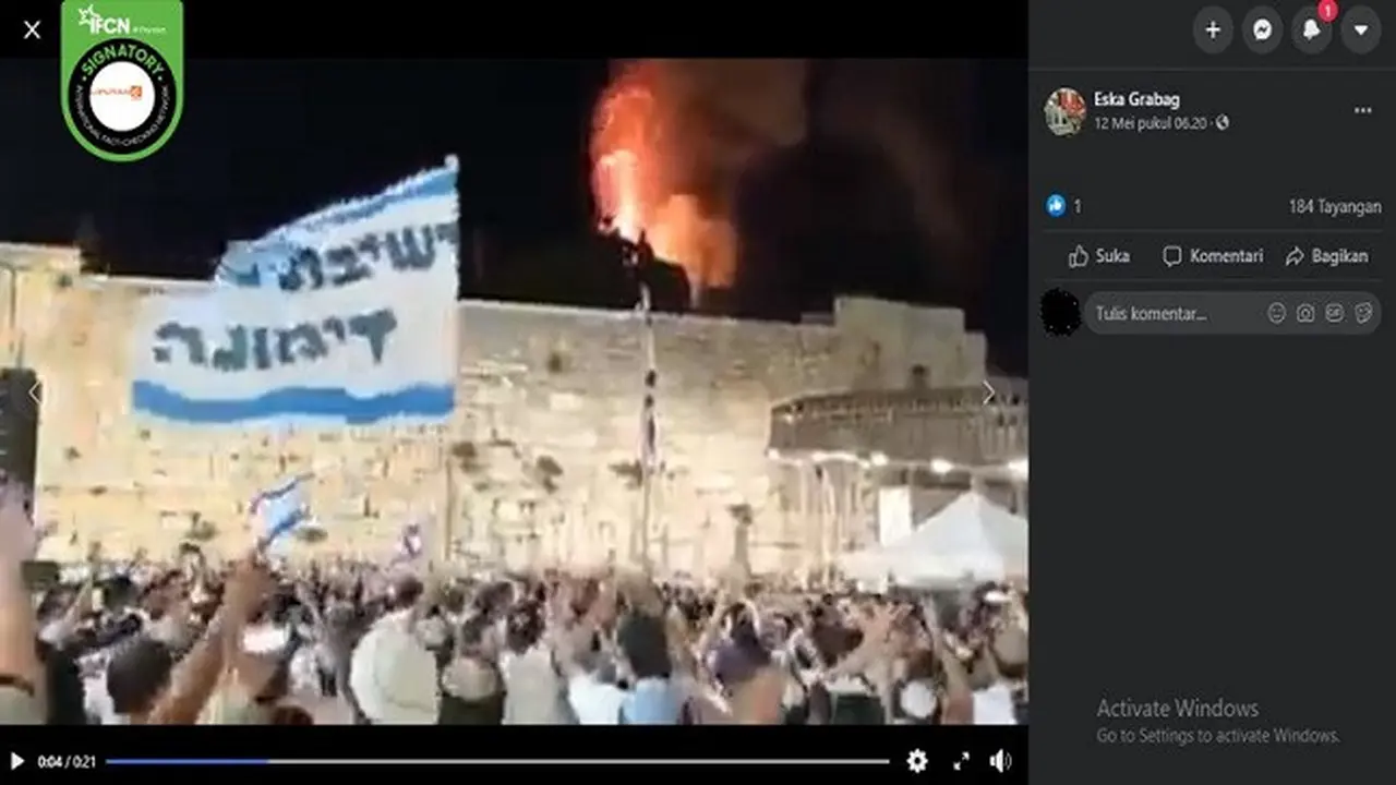 Gambar Tangkapan Layar Video yang Diklaim Masjid Al Aqsa Dibakar (sumber: Facebook)
