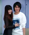 Kevin Aprillio kenalkan gandengan barunya bernama Vicy Melanie. Anak Addie MS dan Memes ini juga sudah mengenalkan pada kedua orangtuanya. (Deki Prayoga/Bintang.com)