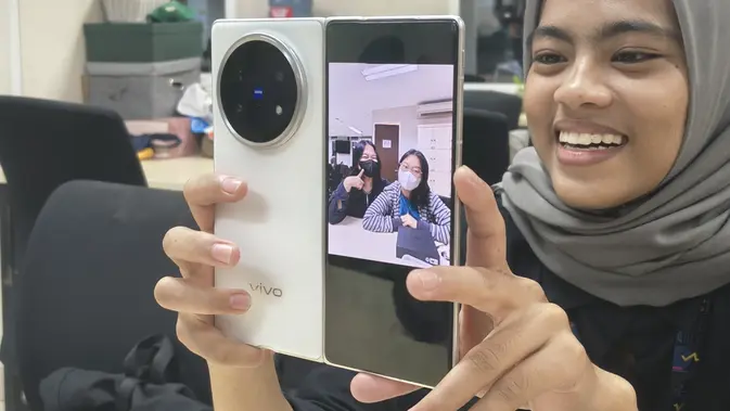 <p>Tampilan preview pada cover screen vivo X Fold 5. (Liputan6.com/Anka Fergy Agustian)</p>