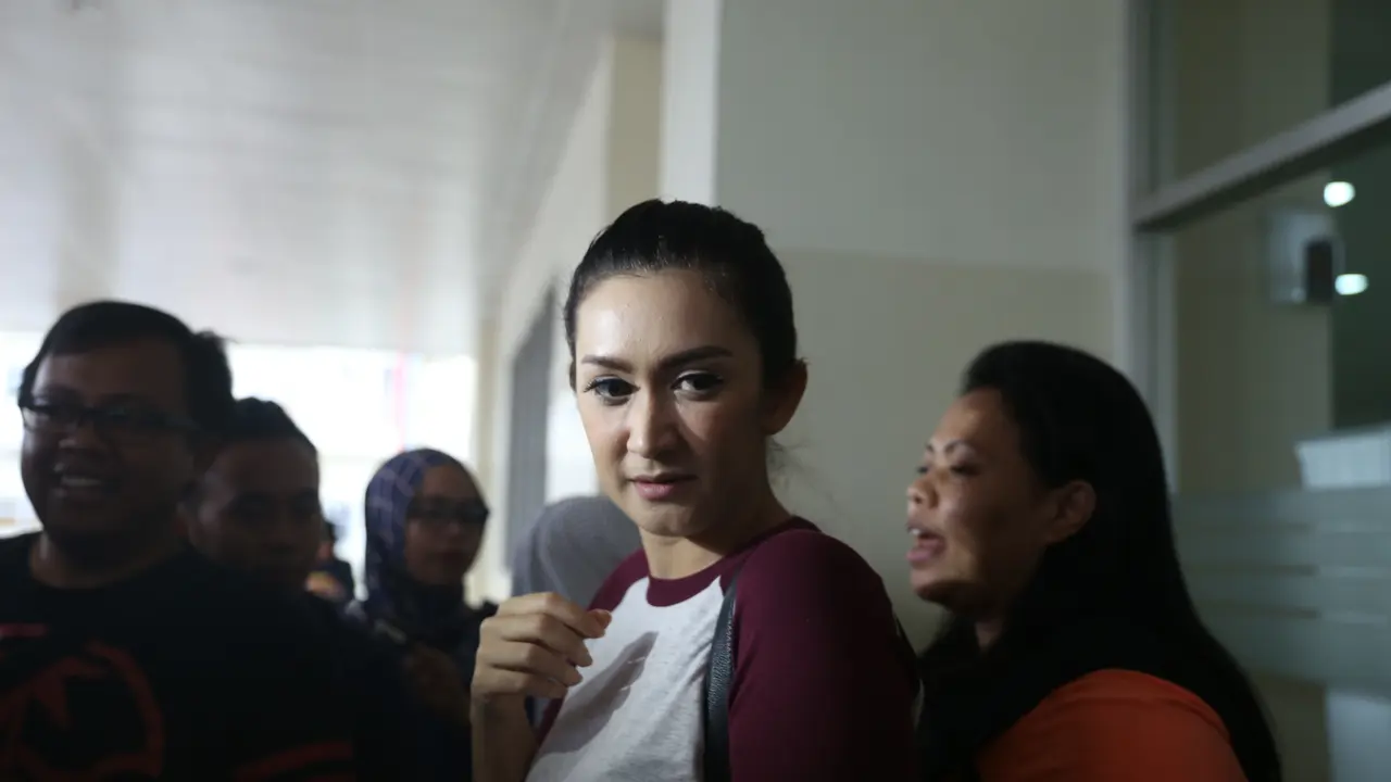 [Bintang] Nafa Urbach