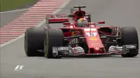 Pebalap Ferrari, Sebastian Vettel, menjadi yang tercepat pada sesi latihan bebas kedua (FP2) F1 GP Malaysia yang berlangsung di Sirkuit Sepang, Jumat (29/9/2017). (Twitter/@F1)