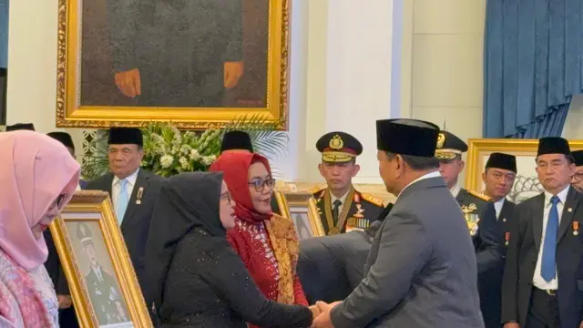 Kakak dan Adik Marsinah