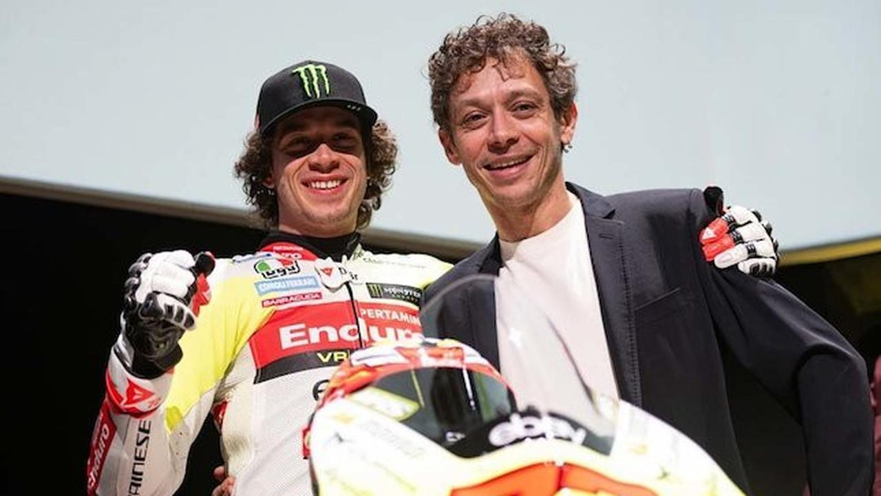Marco Bezzecchi dan Valentino Rossi