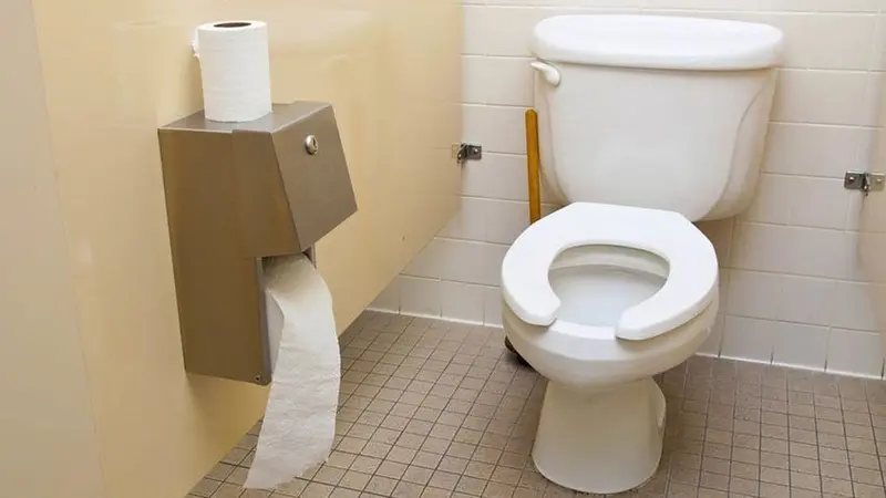 Ini Alasan Mengapa Toilet Duduk Lebih Baik Dirancang Dengan Bentuk Dudukan U